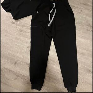 Figs Black Scrub set